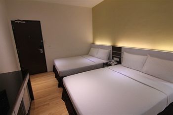 The V Hotel 2*